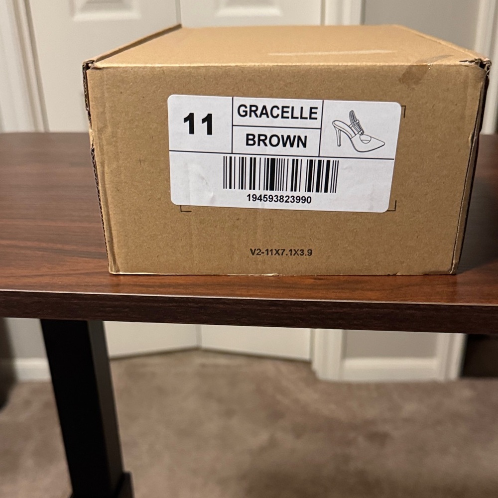 Journee Collection Gracelle Brown Heels